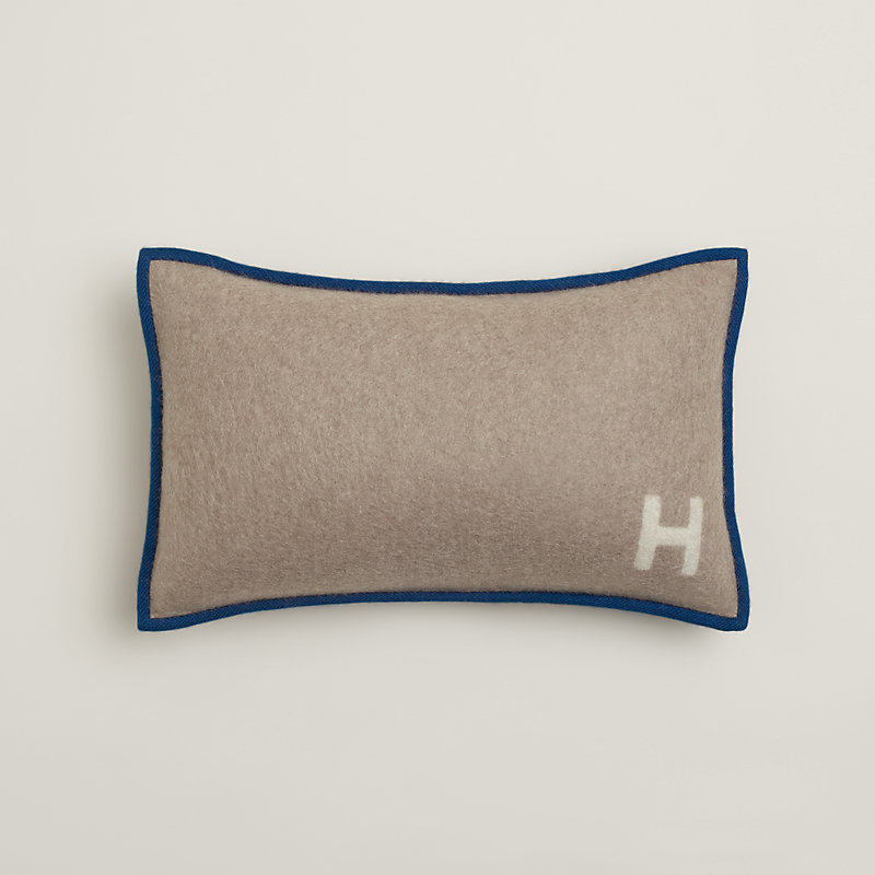 Atmos neck support pillow | Hermès USA